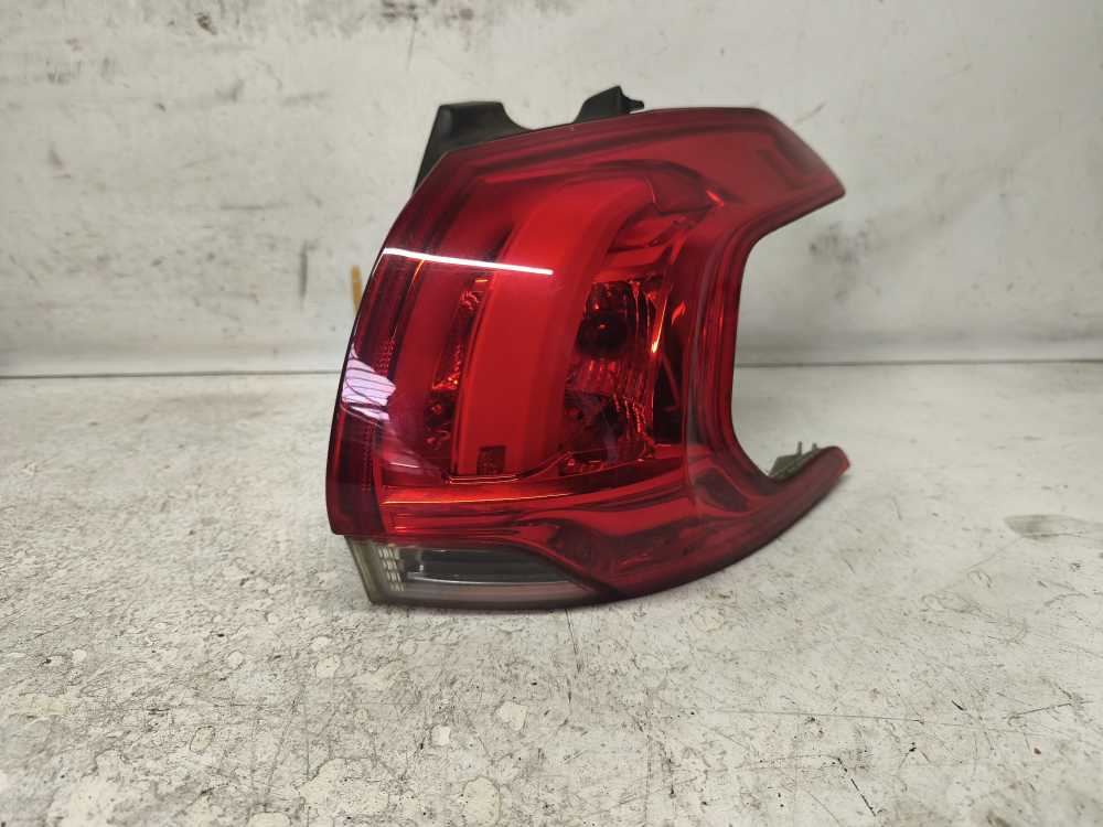 FEU ARRIERE DROIT PEUGEOT - Vue 1